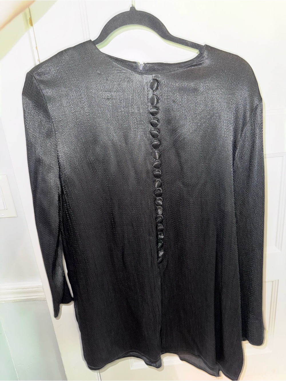 Vintage Black Long Sleeve Button-Back Tunic Top